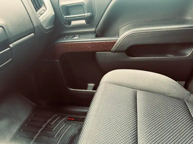 2015 GMC Sierra 1500 CREW CAB SLE TRIPLE BLACK - MORE GM TRUCKS - Photo 29