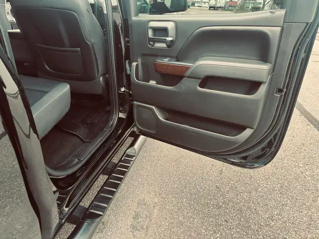 2015 GMC Sierra 1500 CREW CAB SLE TRIPLE BLACK - MORE GM TRUCKS - Photo 37