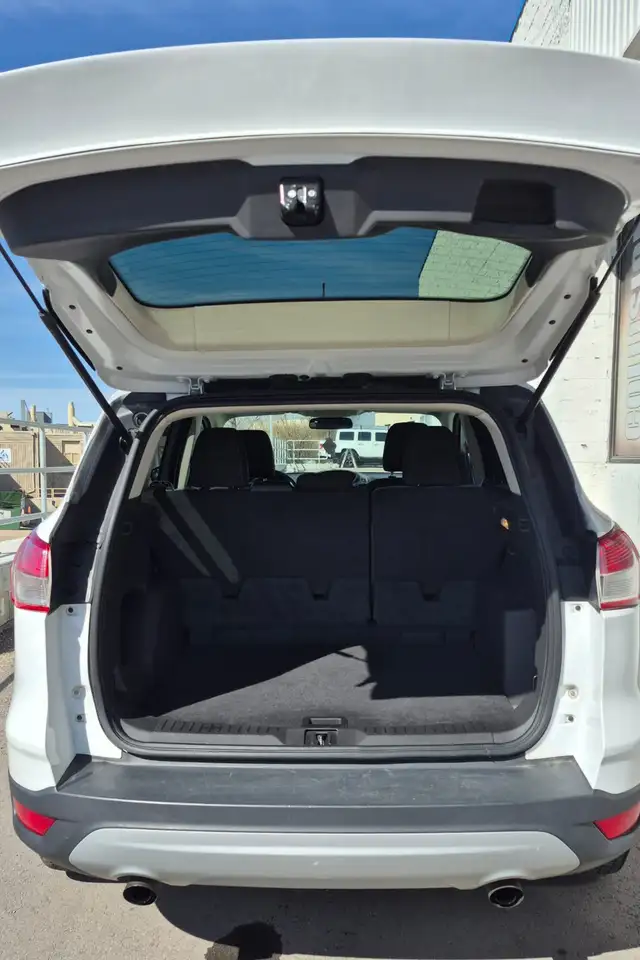 2015 Ford Escape SE - Photo 4