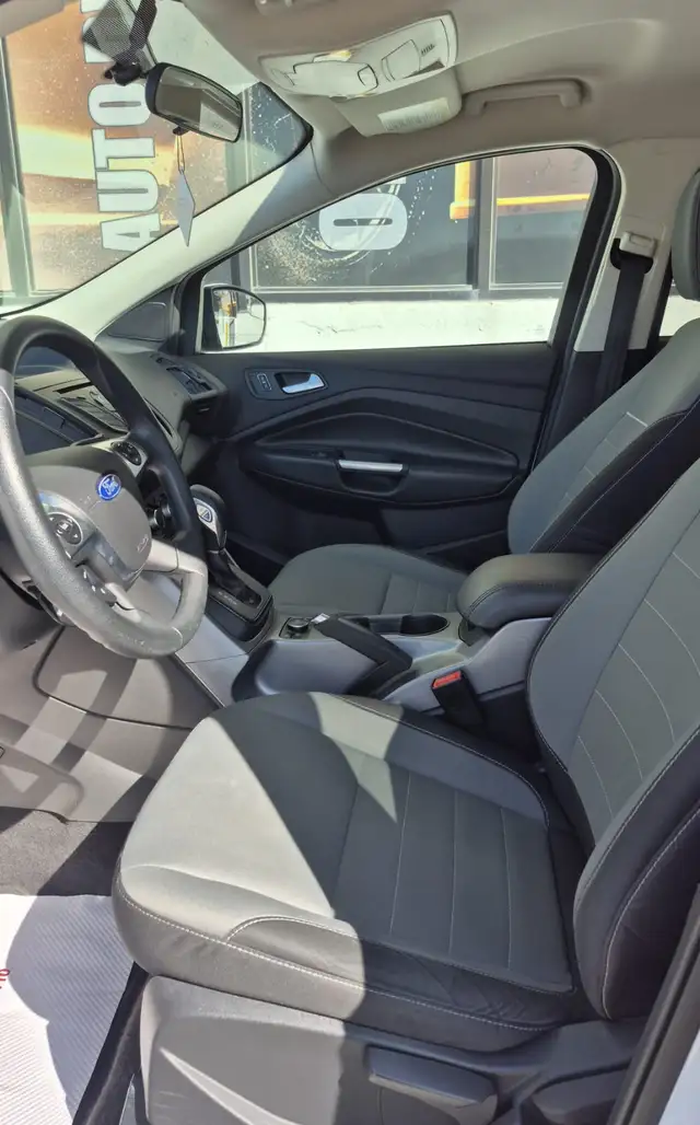 2015 Ford Escape SE - Photo 5