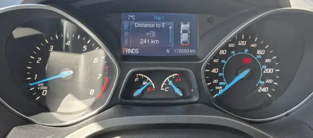 2015 Ford Escape SE - Photo 9