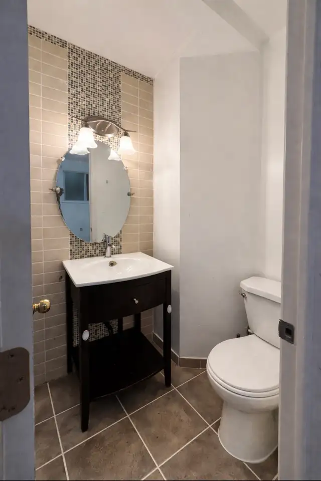 3 Bedrooms, 2 Bathrooms house - Square One - Photo 9