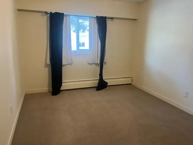 Cranbrook Two Bedroom Townhouse For Rent - Photo 8