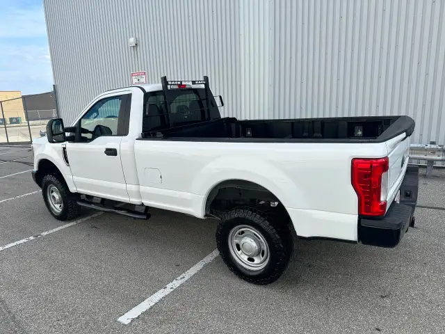 2019 Ford Super Duty F-250 SRW XL Regular Cab 4WD 8 Ft Box - Mor - Photo 3