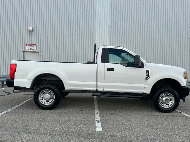2019 Ford Super Duty F-250 SRW XL Regular Cab 4WD 8 Ft Box - Mor - Photo 11