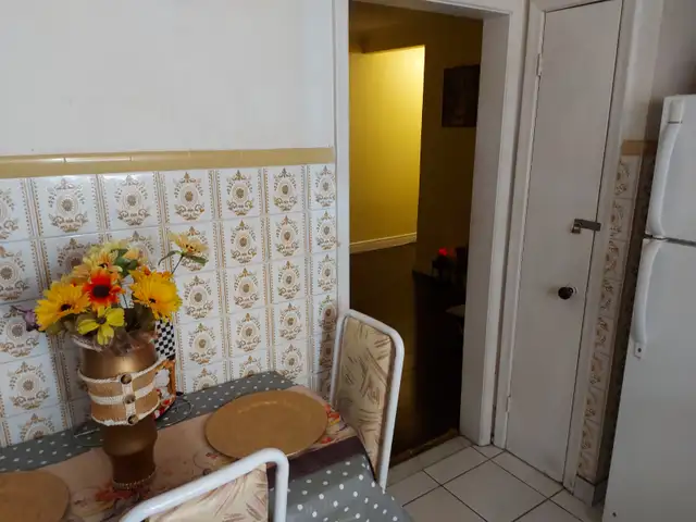 Room For Rent - Photo 2