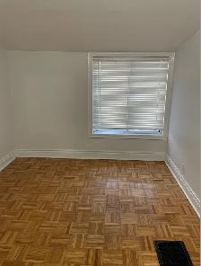 2 1 Bedroom Apartment Near Ossington Subway (Can Be 3 Bedrooms) - Photo 6