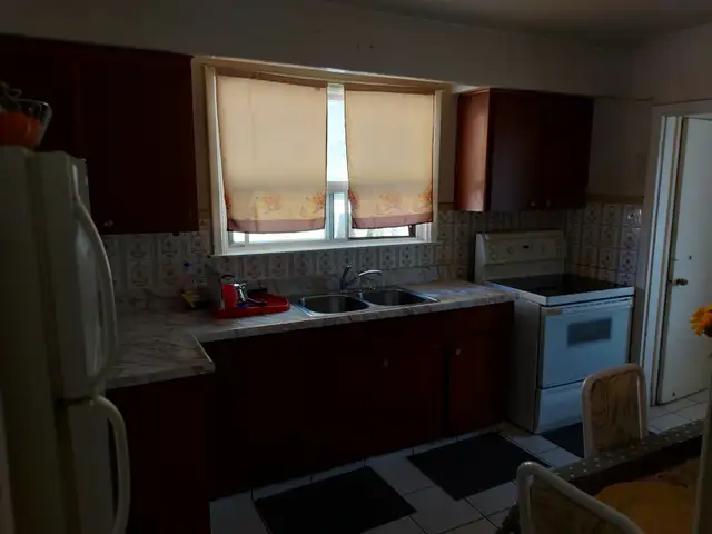 Room For Rent - Photo 3