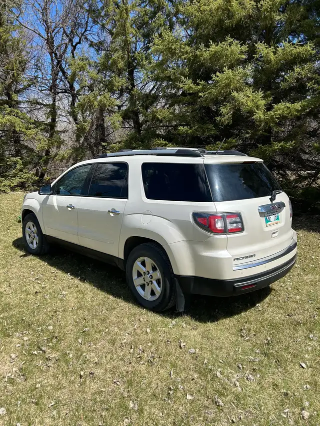 2015 GMC Acadia - Photo 3