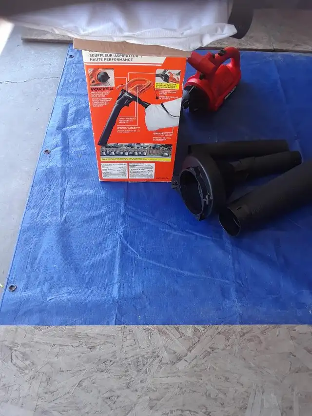 black & decker blower/vac  original box and bag buy for $185.00 - Photo 2