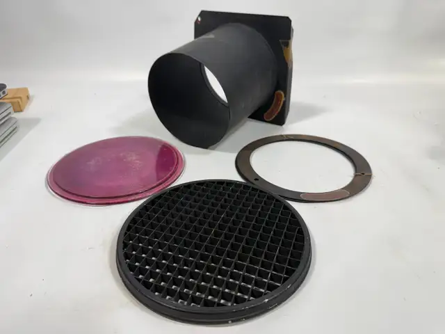 Mole-Richardson Teenie-Mole Studio Lights with Stands & Accessor - Photo 6