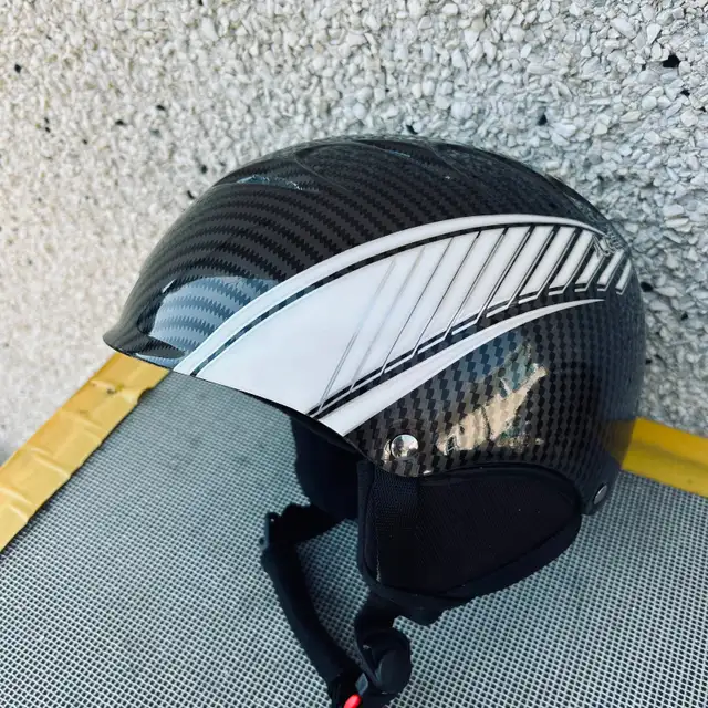 4 HELMETS FOR THE LITTLE GUY - Photo 2