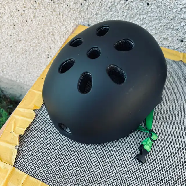 4 HELMETS FOR THE LITTLE GUY - Photo 6