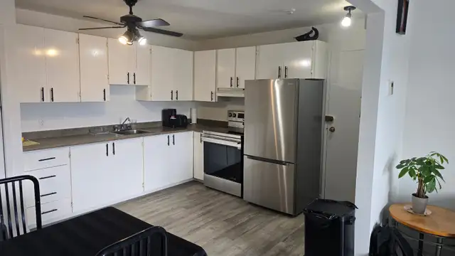 ST-JEAN-SUR-RICHELIEU, 3 1/2 tout renové pres tous services - Photo 2