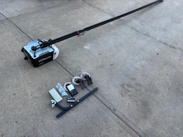 7’ Garage Door Opener - Photo 4