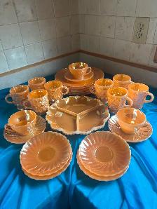 Rare find Vintage Anchor Hocking Fire King peach dinnerware - Photo 6