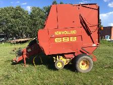 NEW HOLLAND 688 BALER