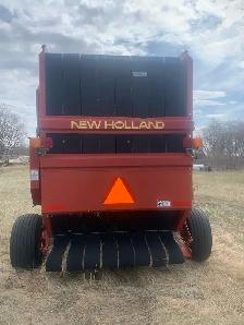 NEW HOLLAND 688 BALER - Photo 3