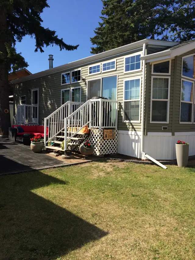 Park Model For Sale - 2 Bedroom - Photo 3