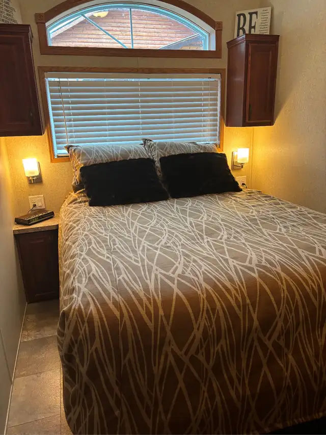 Park Model For Sale - 2 Bedroom - Photo 9