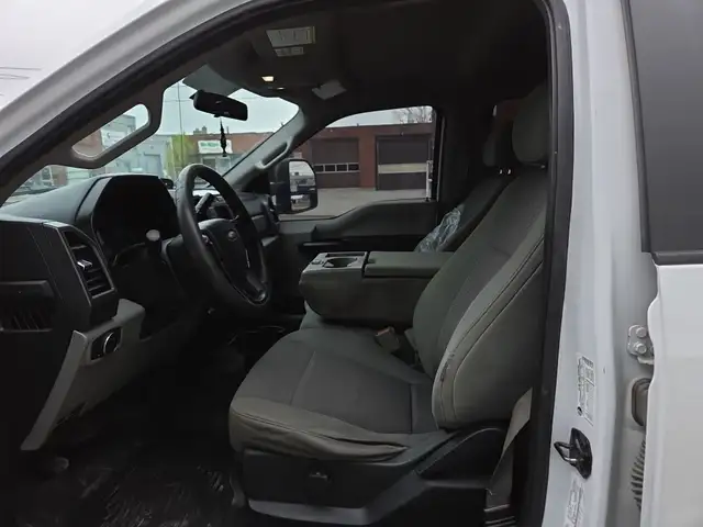 2018 Ford Super Duty F-350 SRW XL 4WD 6.7L POWER STROKE DIESEL-C - Photo 10