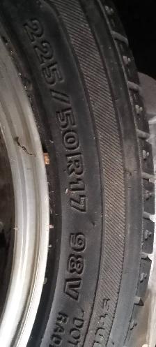 Rims and tires 225/50r17 5 bolt 5/100 $300 - Photo 3