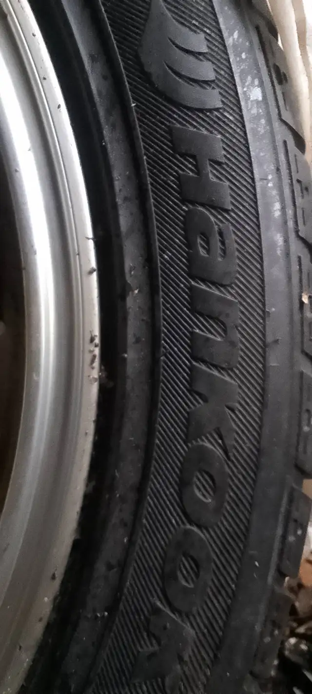 Rims and tires 225/50r17 5 bolt 5/100 $300 - Photo 5
