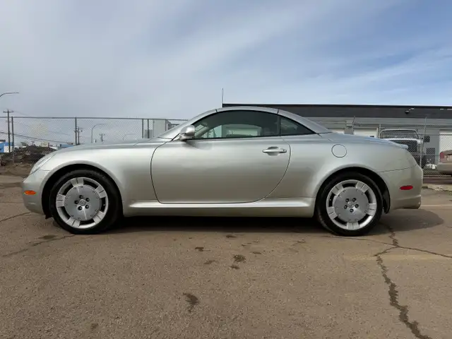 2004 Lexus SC 430 | Rear Wheel Drive | Convertible | Low Mileage - Photo 5