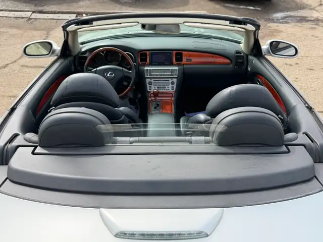 2004 Lexus SC 430 | Rear Wheel Drive | Convertible | Low Mileage - Photo 26