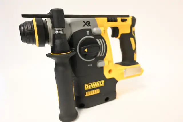Dewalt Rotary Hammer Model DCH273 Tool Only USED in working - Photo 3