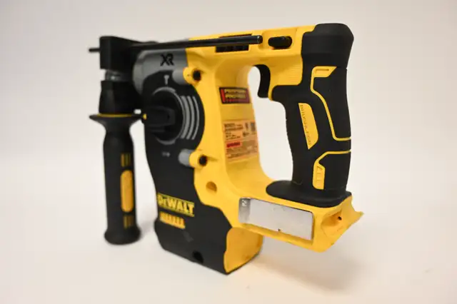 Dewalt Rotary Hammer Model DCH273 Tool Only USED in working - Photo 4
