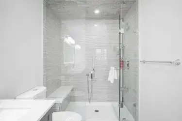 Private master bedroom for rent from June 1st - Photo 4