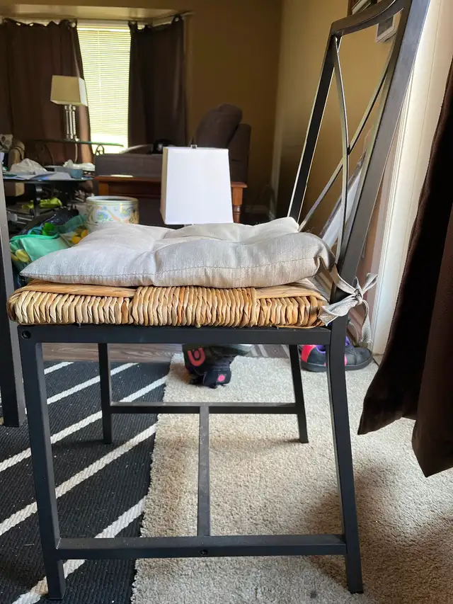 2 dining room chairs for sale - Photo 2