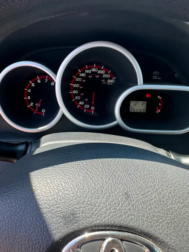 Toyota Matrix 1.8 l très fiable, très économique aucune taxes ! - Photo 9