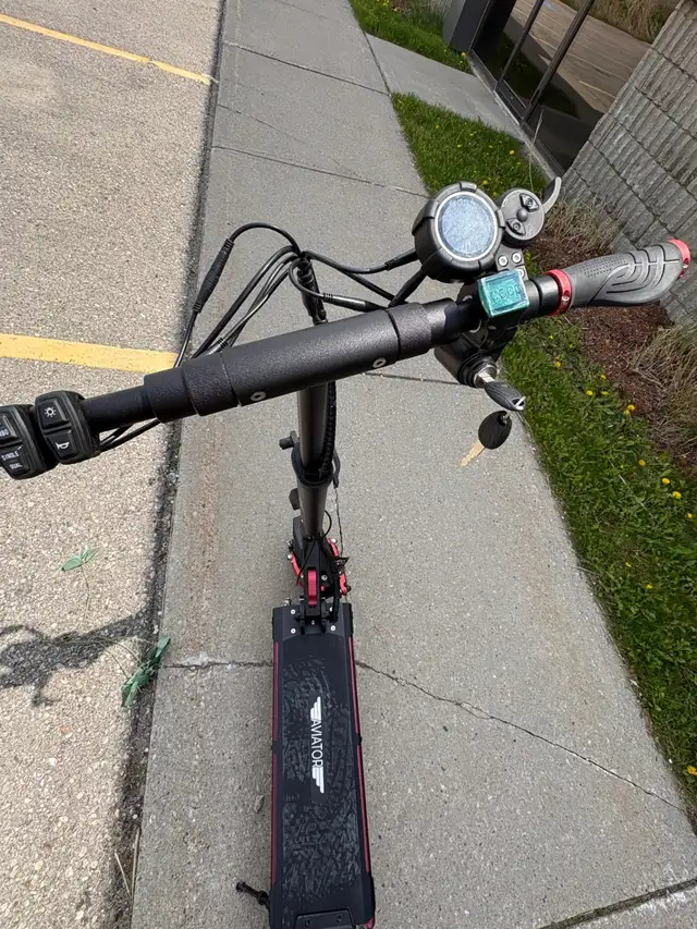 Synergy Aviator 2 Dual 600W Electric Scooter - Photo 3