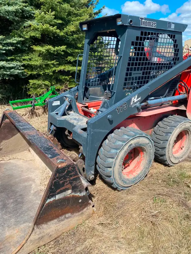 Thomas Skid Steer - Photo 2