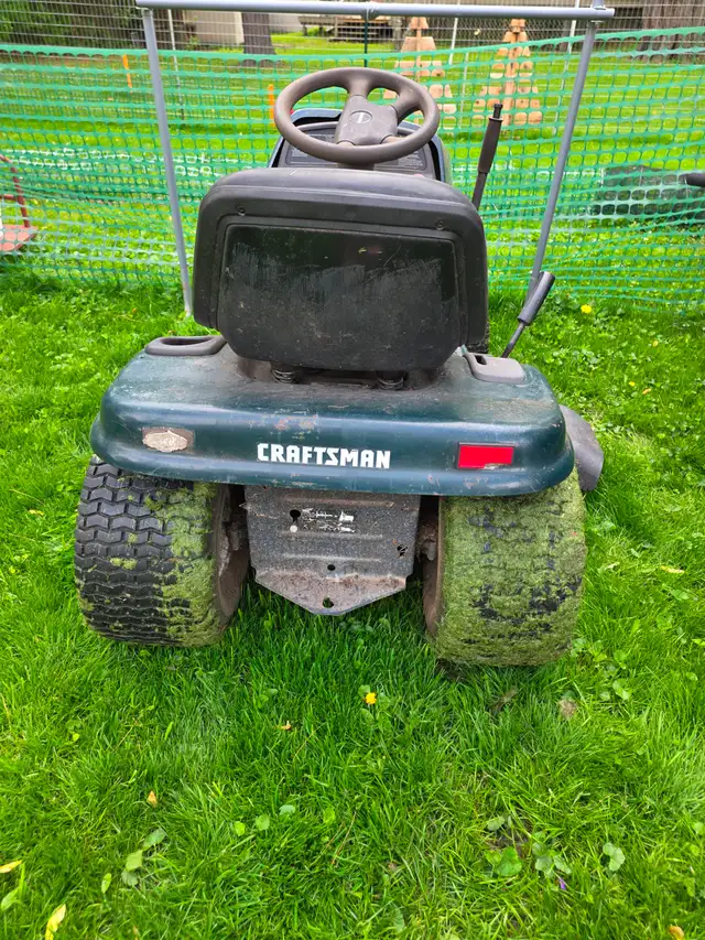 Craftsman Riding Mower Runs and cuts - Photo 3