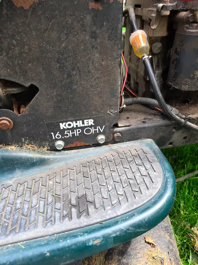 Craftsman Riding Mower Runs and cuts - Photo 7