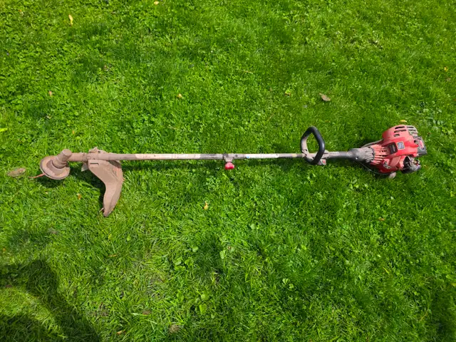 Craftsman 4cycle Briggs and Stratton 34cc weed wacker