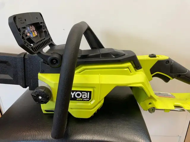 Ryobi 40v 18in Electric Chainsaw - Photo 2