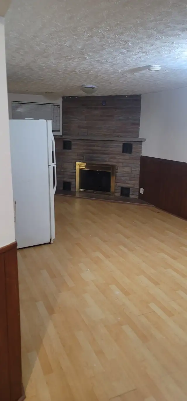 Full House With Basement For Rent in Brampton $2995 - Photo 3