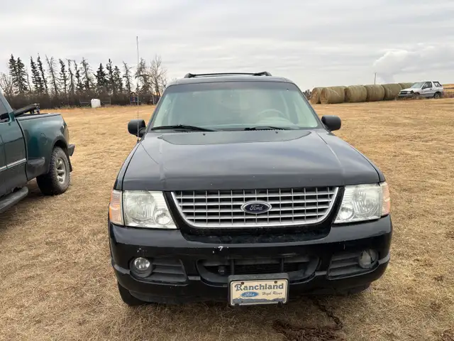 2002 Ford Explorer - Photo 2