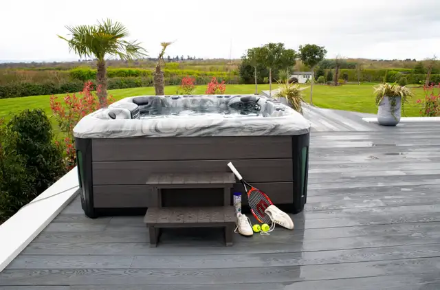 ORION HOT TUB FOR SALE - Photo 3