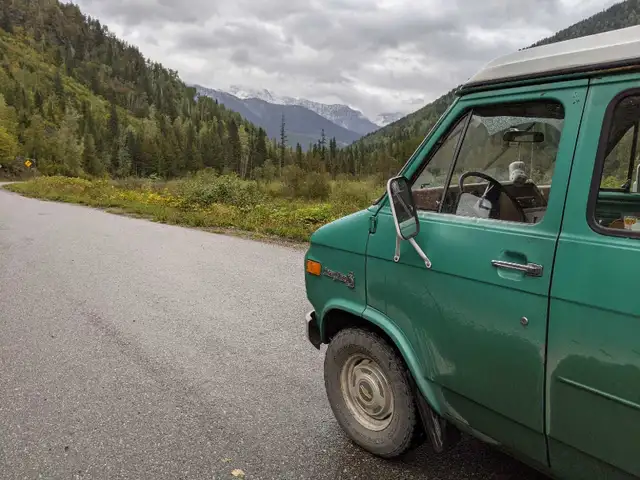 Chevy Camper Van - Photo 2