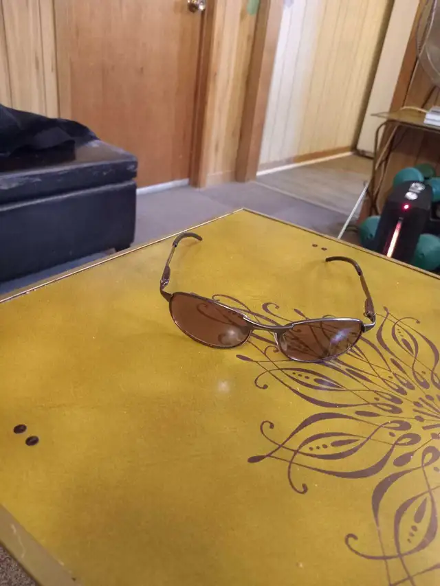 sunglasses - Photo 3