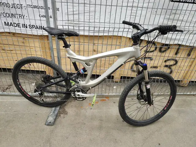 Selling used, mint condition BMW Enduro bike for $1000! OBO!
