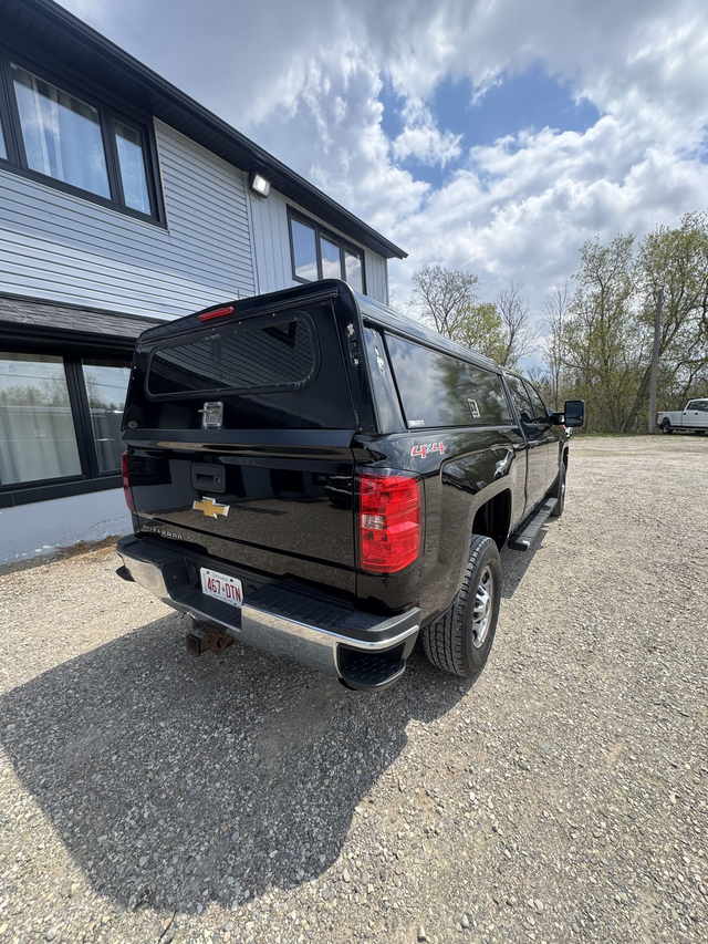 2016 Chevrolet Silverado 2500HD WITH TRUCK CAP 4x4 — CERTIFIED — - Photo 3