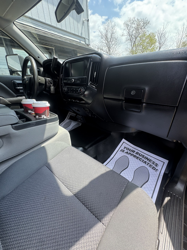 2016 Chevrolet Silverado 2500HD WITH TRUCK CAP 4x4 — CERTIFIED — - Photo 8