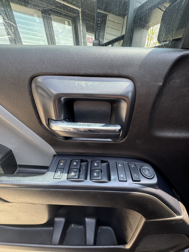 2016 Chevrolet Silverado 2500HD WITH TRUCK CAP 4x4 — CERTIFIED — - Photo 15
