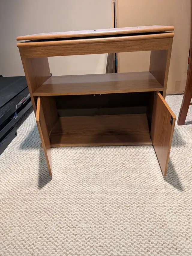 FREE TV stand - oak veneer - Photo 2